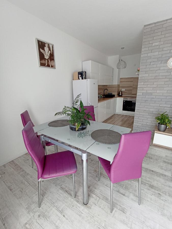 Apartament Na Kruczej Apartment Lubiń Екстериор снимка